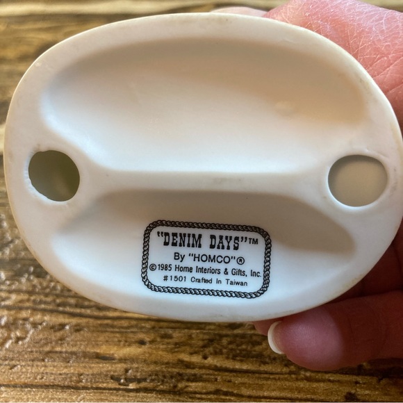 Homco Denim Days 1985 little girl with a milk can figurine - Picture 5 of 7